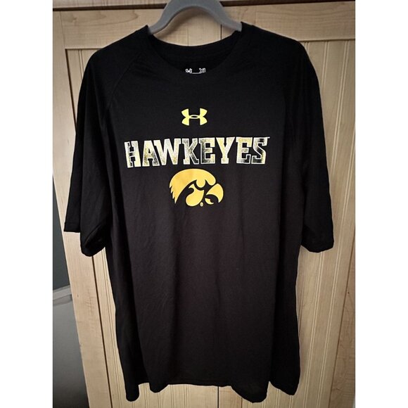 Men's Iowa Hawkeyes Football Size XL Under Armour Loose T-Shirt Tee U of Iowa - Picture 4 of 4
